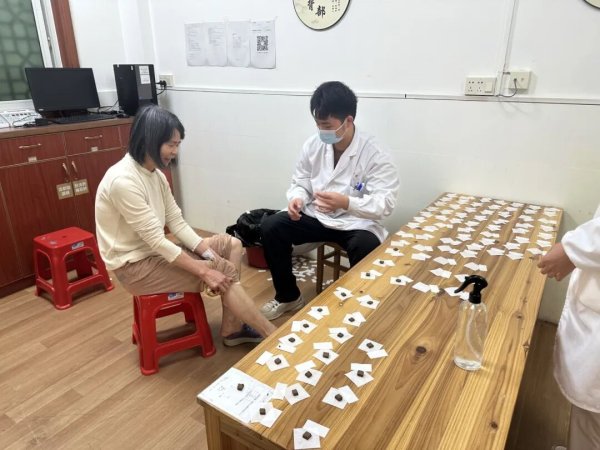 股票配资网官网 寒冬养生正当时 三九灸筑牢健康屏障